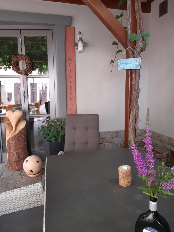 Apartament Weingut Engelhardt Rottingen Zewnętrze zdjęcie